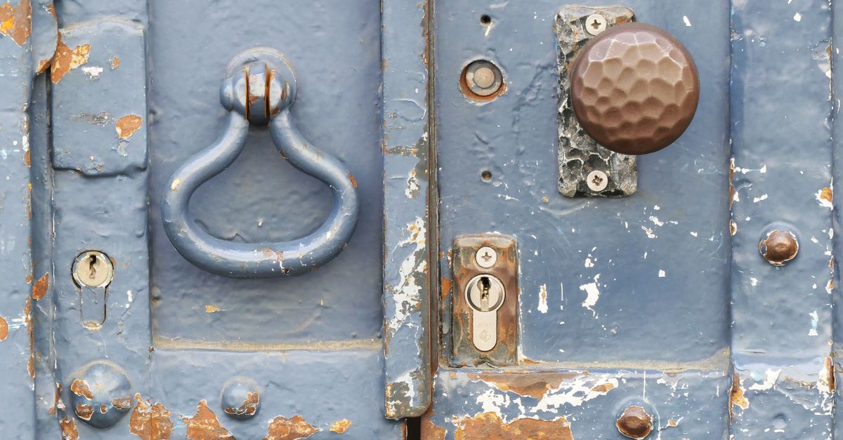 door security hardware — Florence Locksmiths